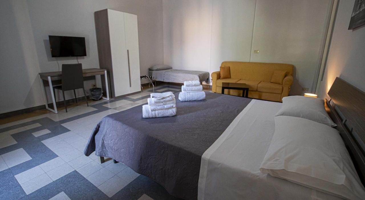 Giachi Friendly Rooms Alla Stazione Palermo Exterior foto