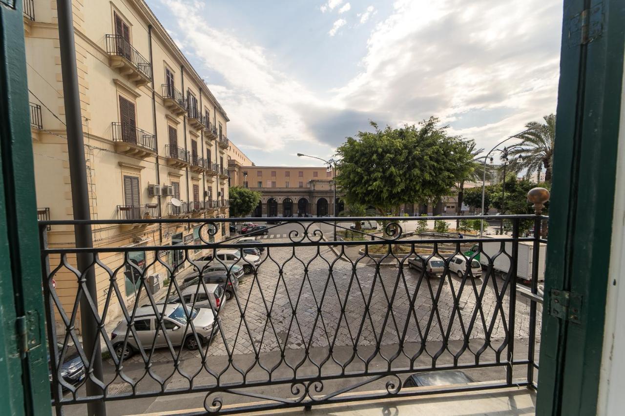 Giachi Friendly Rooms Alla Stazione Palermo Exterior foto