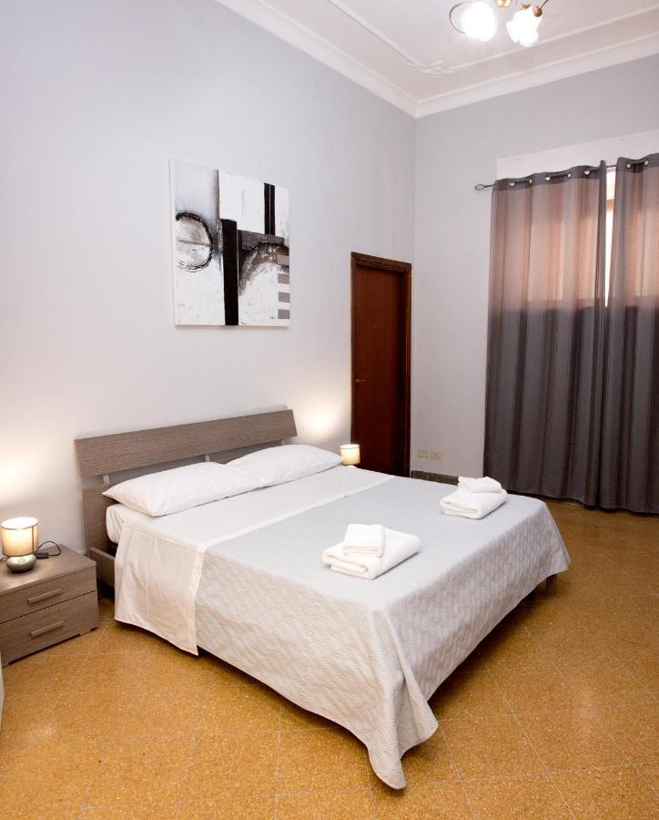 Giachi Friendly Rooms Alla Stazione Palermo Exterior foto