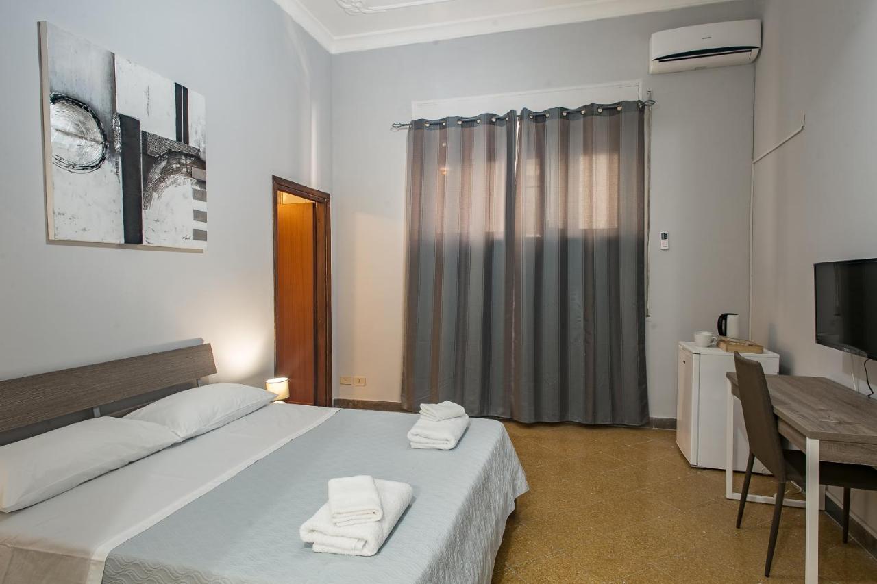 Giachi Friendly Rooms Alla Stazione Palermo Exterior foto