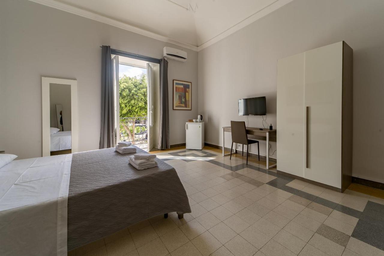 Giachi Friendly Rooms Alla Stazione Palermo Exterior foto