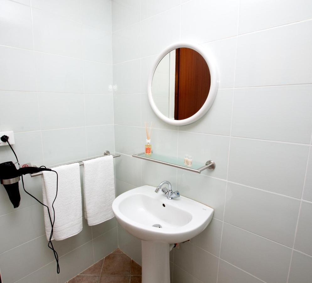 Giachi Friendly Rooms Alla Stazione Palermo Exterior foto