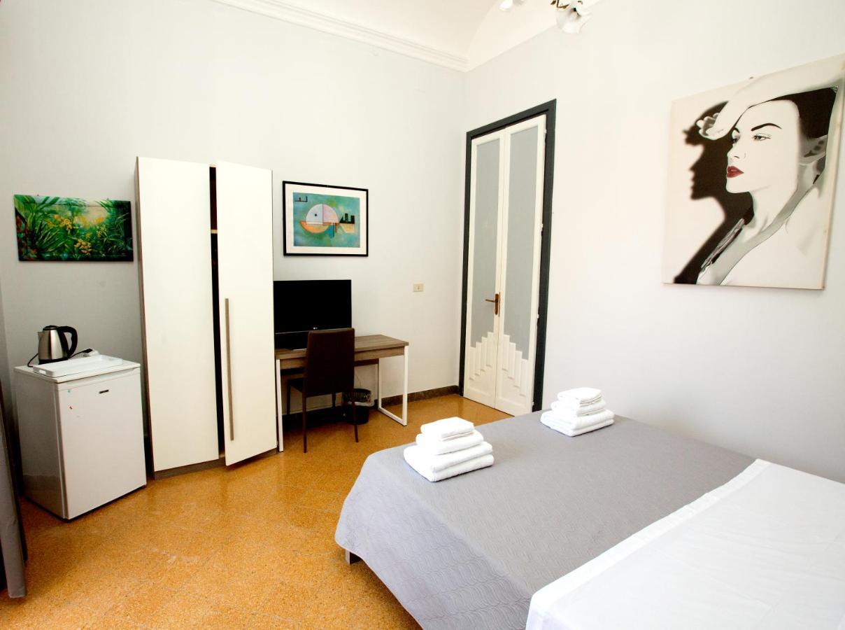 Giachi Friendly Rooms Alla Stazione Palermo Exterior foto