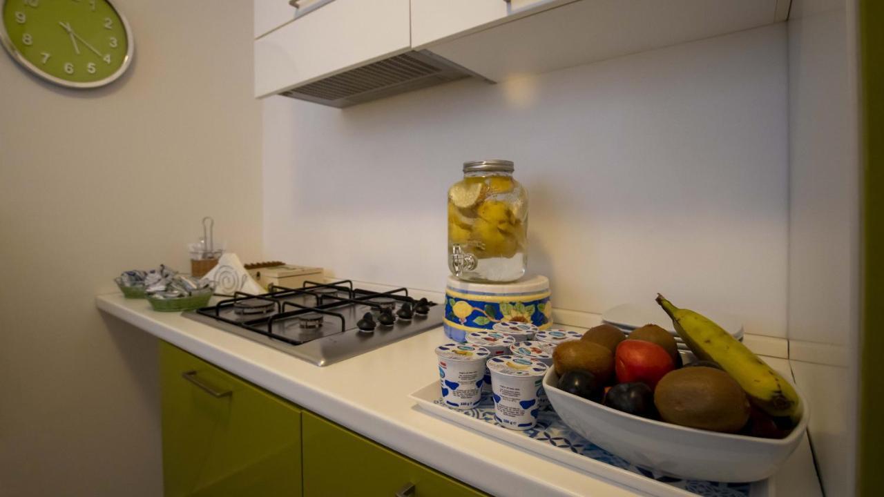 Giachi Friendly Rooms Alla Stazione Palermo Exterior foto
