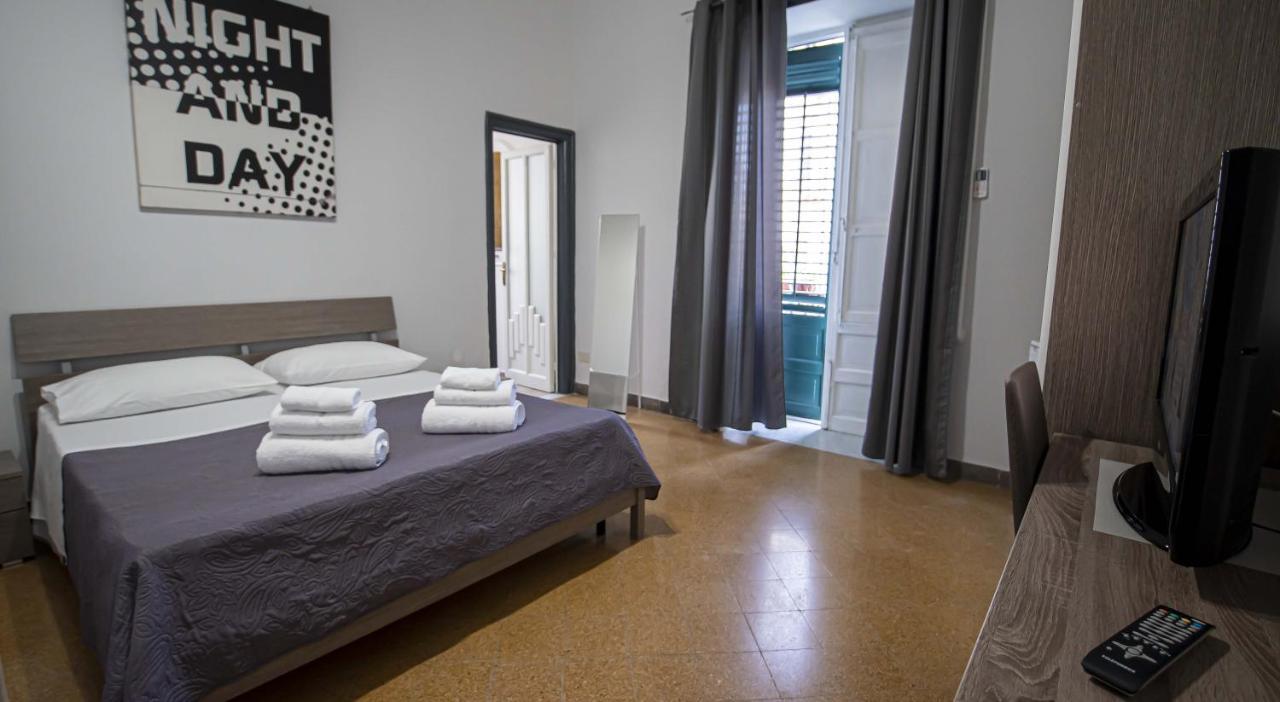 Giachi Friendly Rooms Alla Stazione Palermo Exterior foto