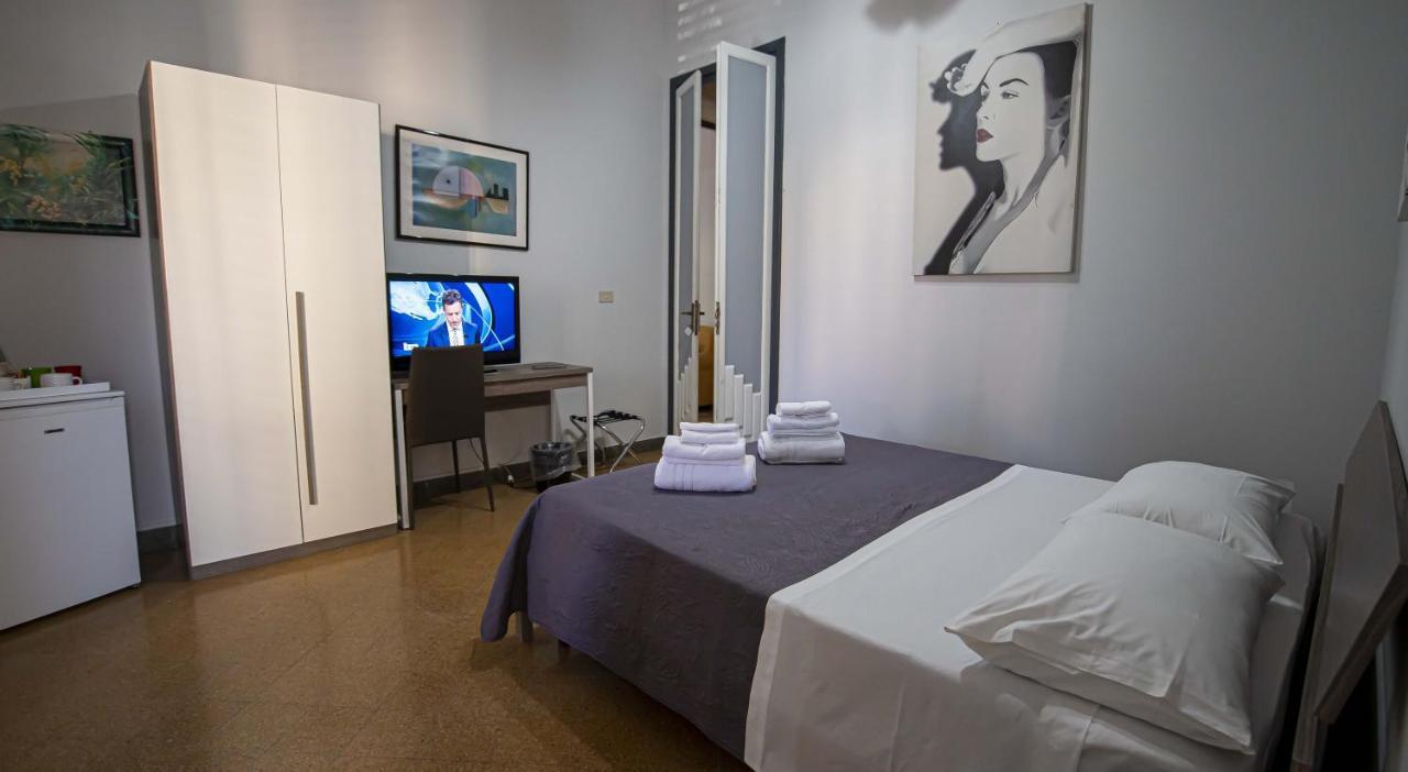 Giachi Friendly Rooms Alla Stazione Palermo Exterior foto
