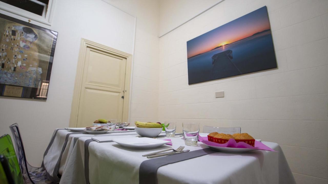 Giachi Friendly Rooms Alla Stazione Palermo Exterior foto
